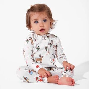 NWT Bellabu Bear Santa's Workshop Bamboo Convertible Footie Pajama, 6-9 Mo